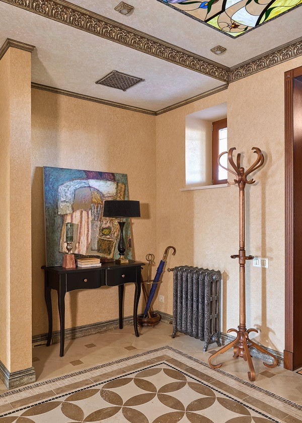 Картины в прихожей