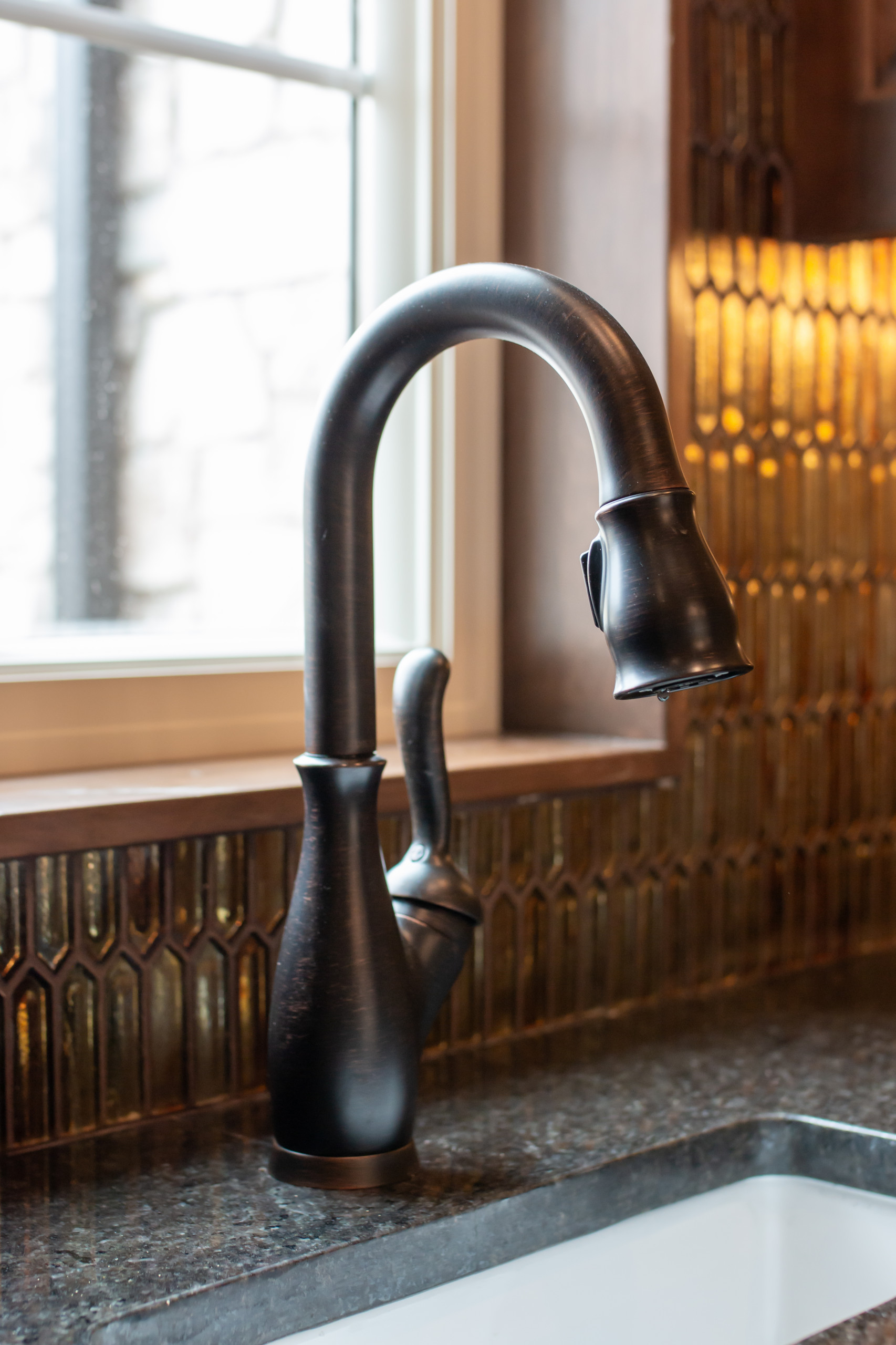 Slocum Custom Home - Kitchen & Wet Bar