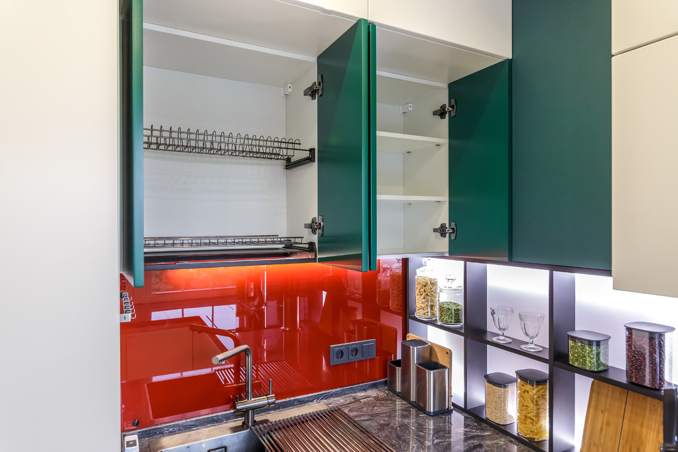 «Квартирный вопрос»: «Гранатовая кухня»