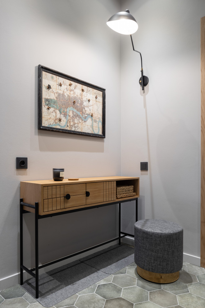 квартира с попугаями