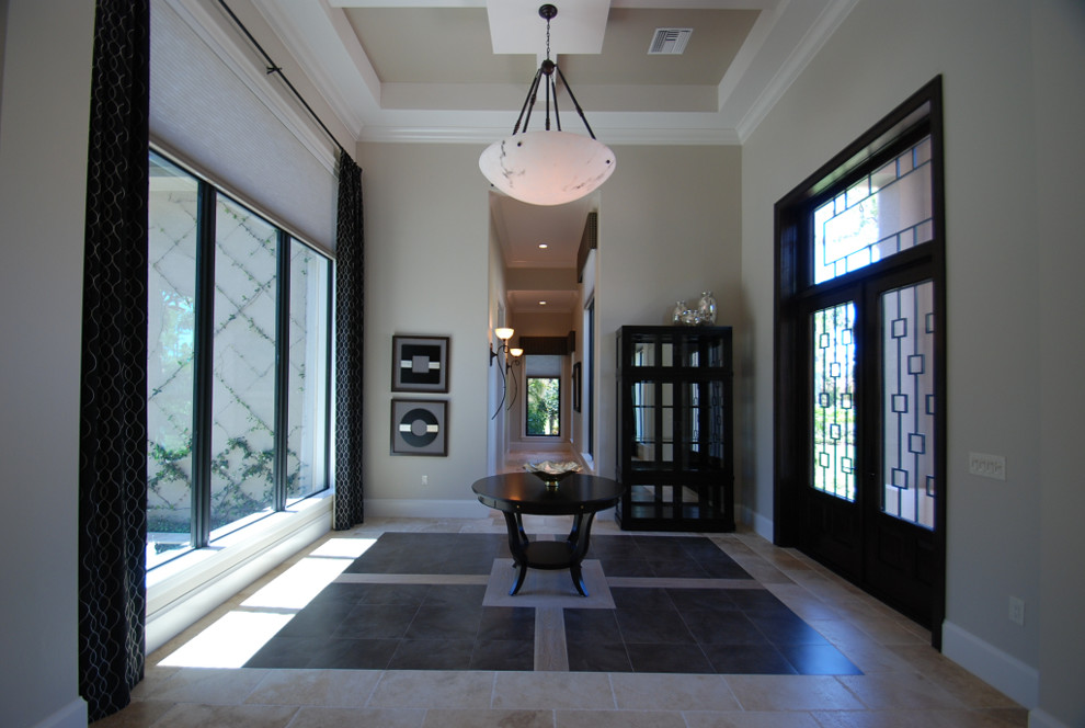 Example of a transitional entryway design in Miami