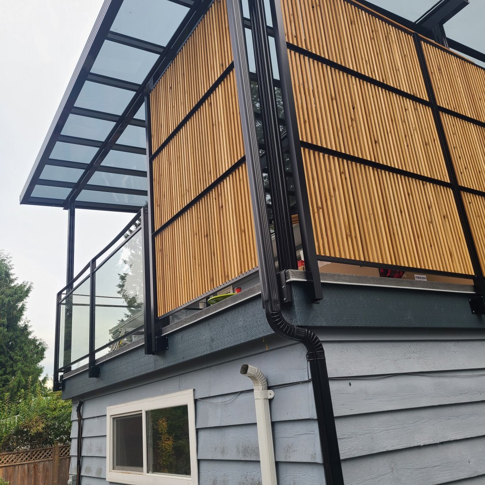 Port Coquitlam Elevated Deck with Custom Privacy Feature Wall and ...