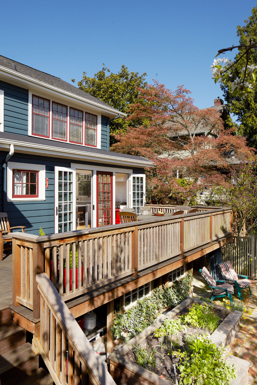 Mount Baker kitchen & Deck