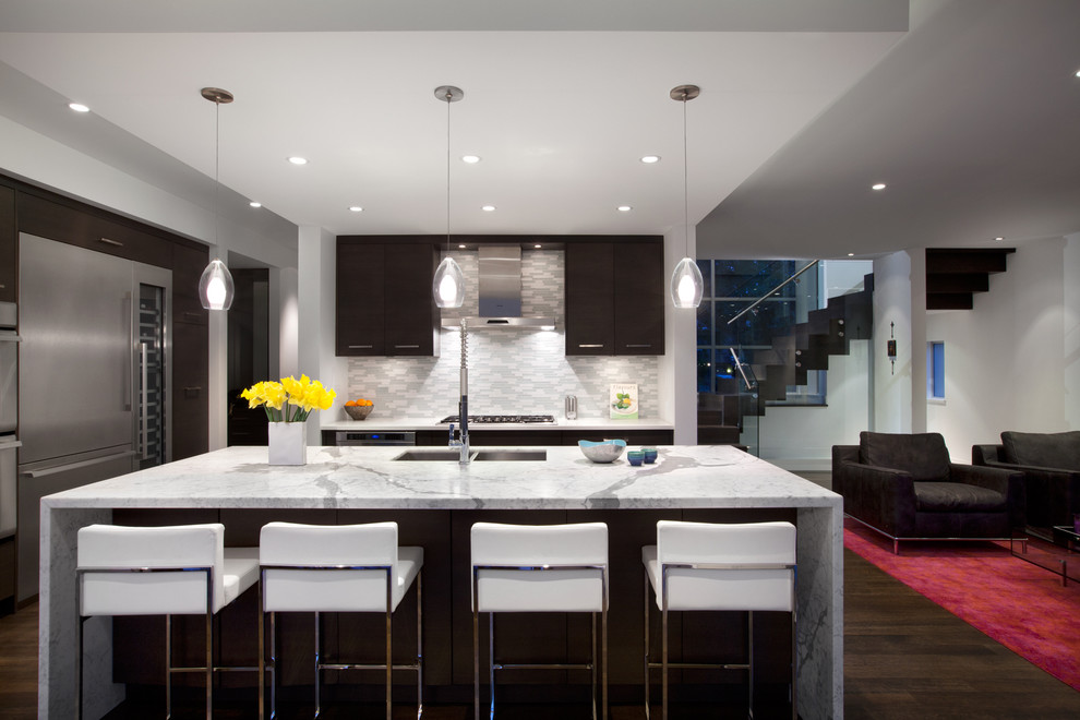 Design ideas for a modern kitchen in Vancouver with stainless steel appliances.