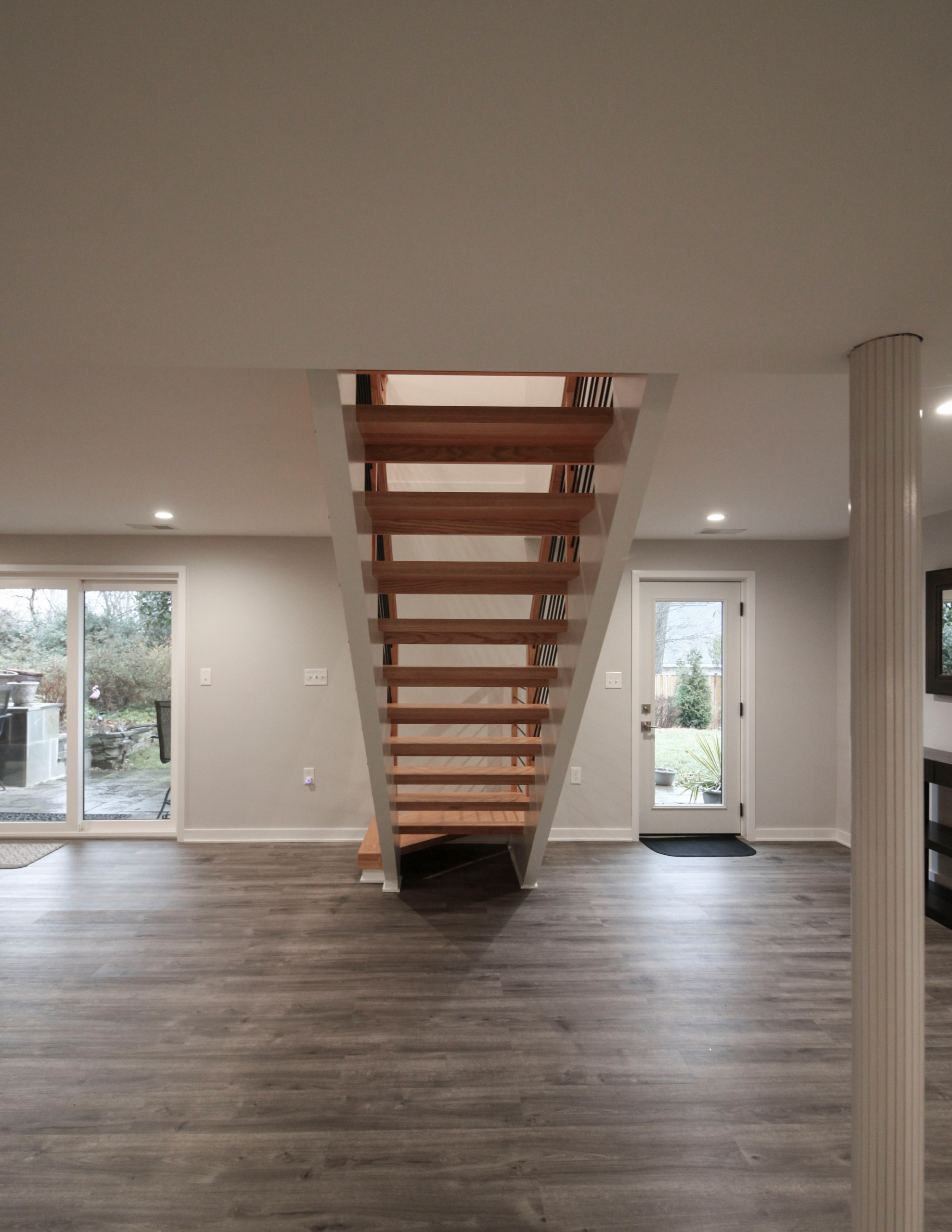 99_Modern & Open L-Shape-Winder Stair, Arlington VA 22207