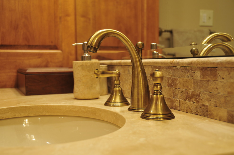 Bathroom - bathroom idea in Dallas