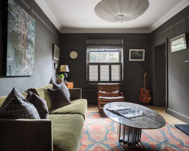 The Harrogate Coach House Cottage midcentury-living-room