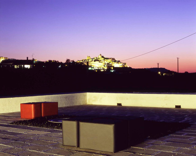 La Cisterna contemporary-traedaeck