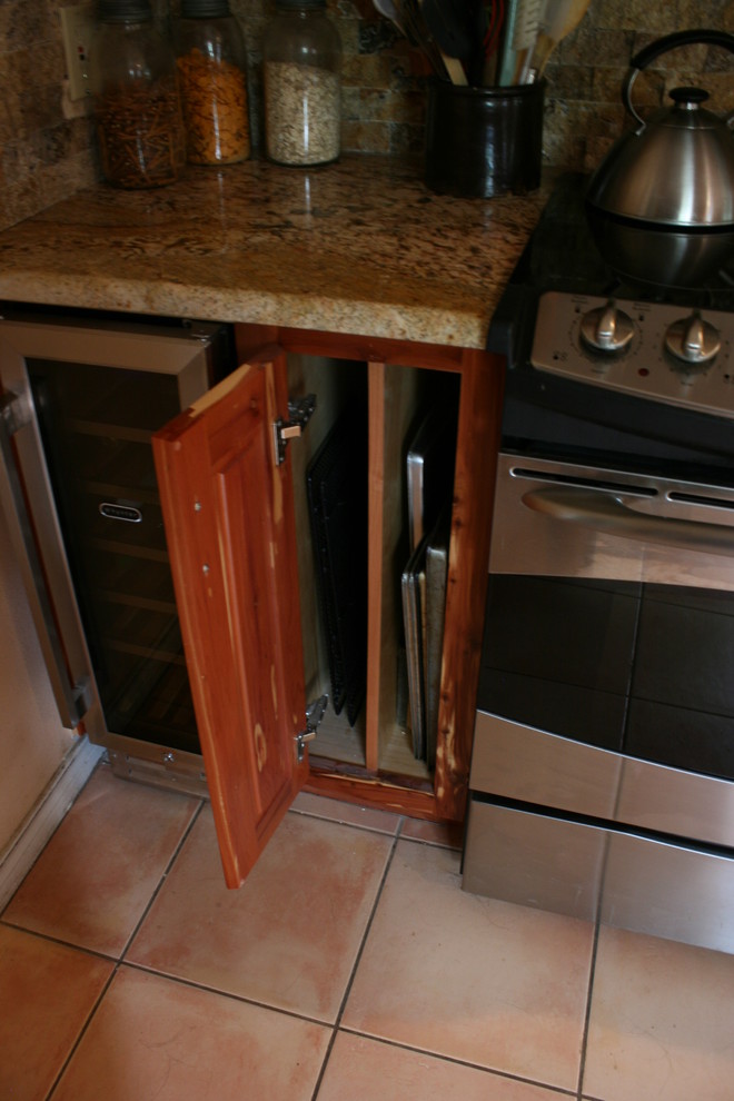 Mountain style kitchen photo in Austin