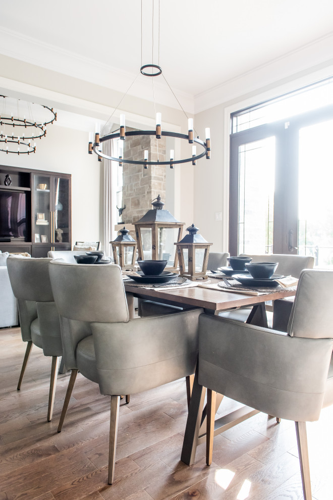 Inspiration for a transitional home design remodel in Toronto