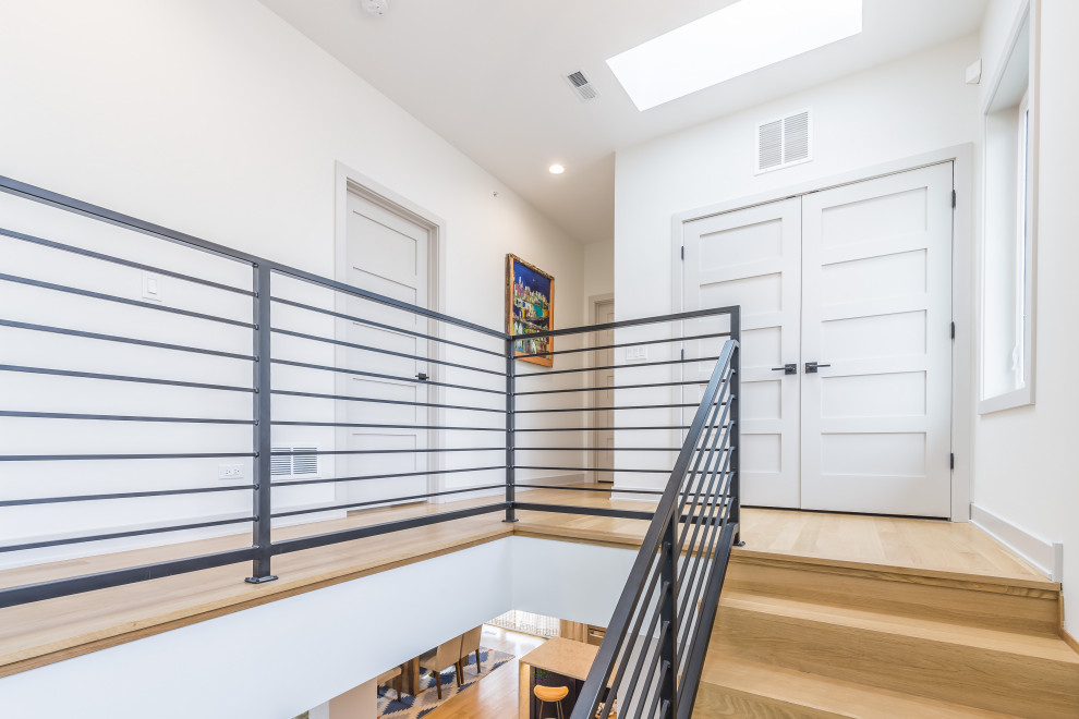 Inspiration for a transitional home design remodel in Chicago