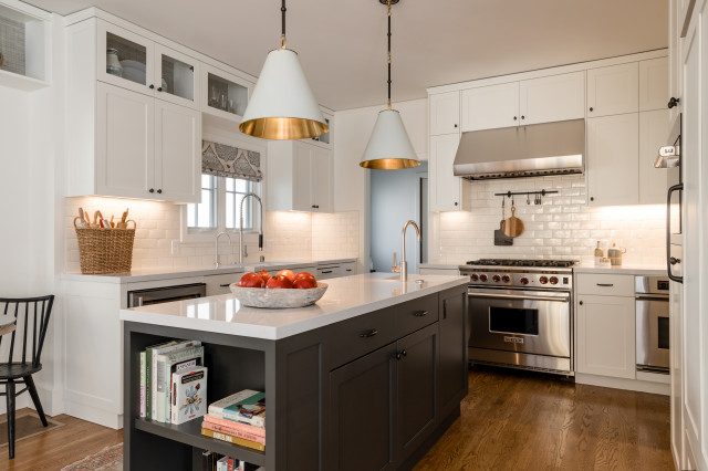 Transitional Sacramento Home clasico-renovado-cocina