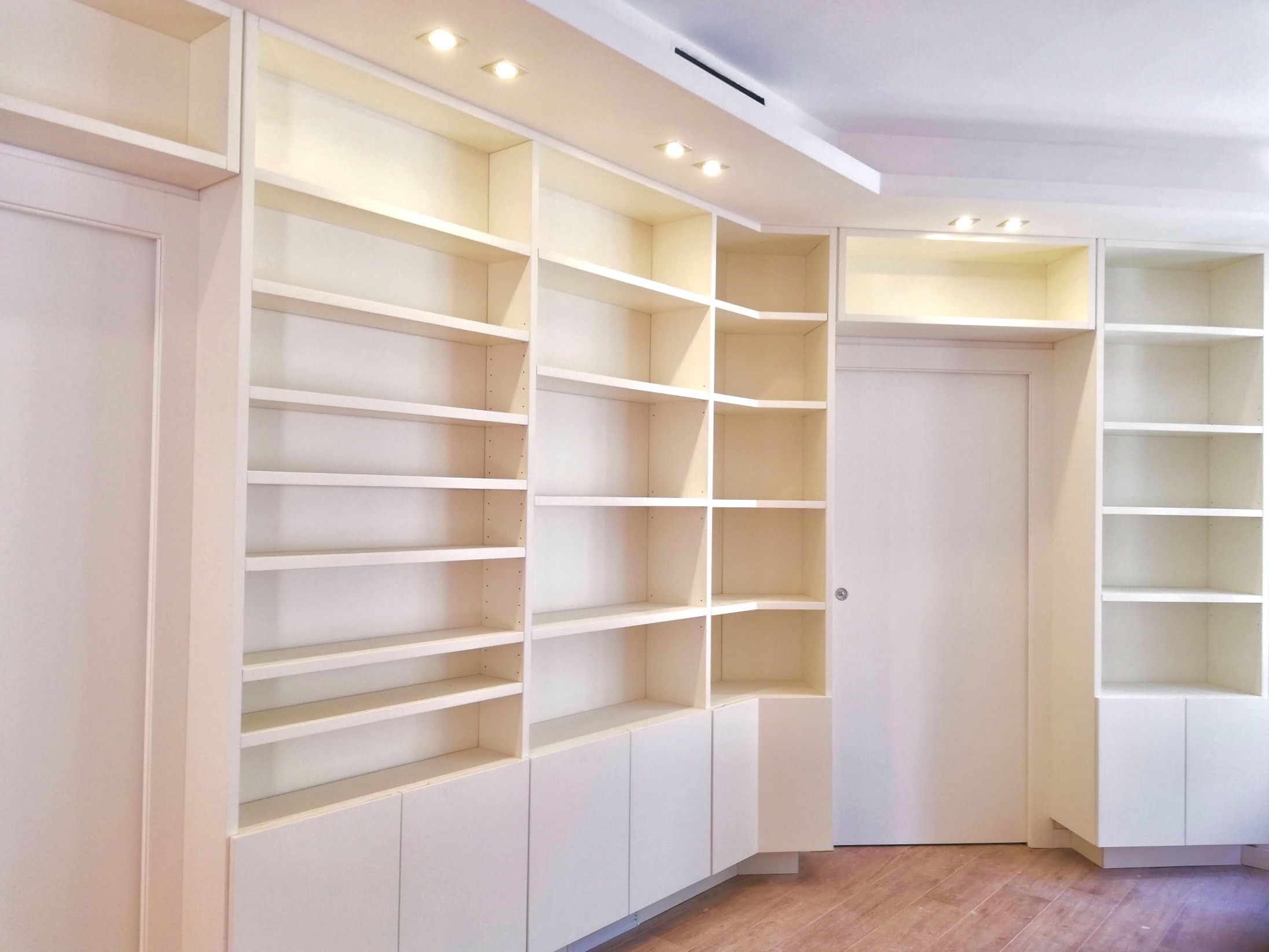 Librerie, pareti attrezzate, scaffali