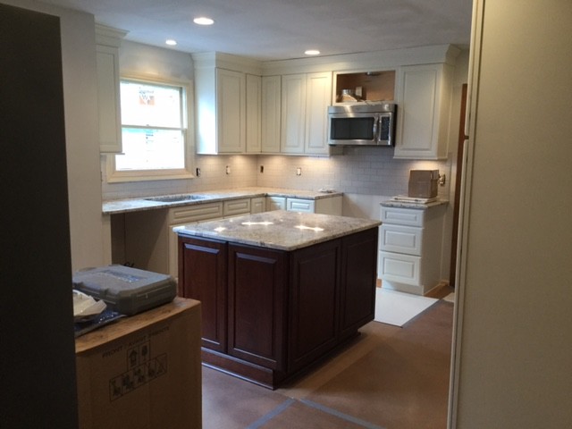 Home design - transitional home design idea