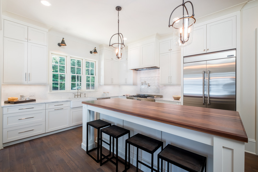 Example of a transitional kitchen design in Charlotte