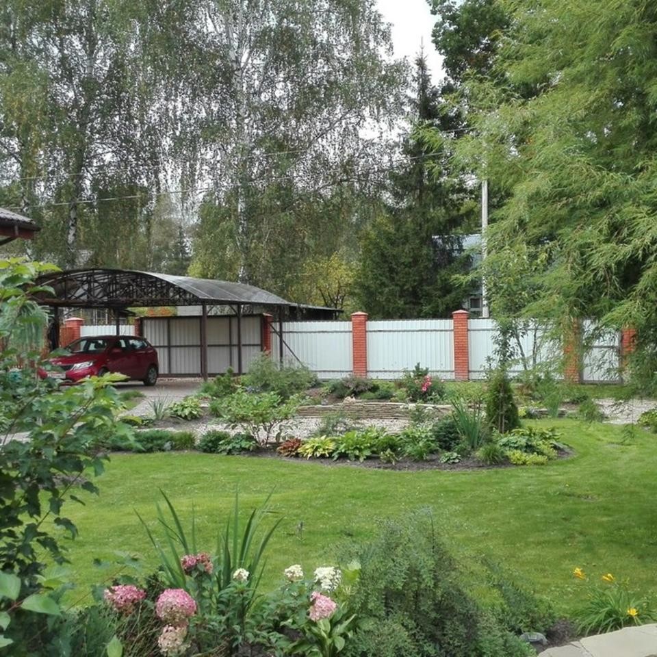 САДИК НА ЛАДОШКЕ (АЛЕНЬКИЙ ЦВЕТОЧЕК)