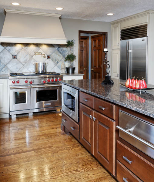 Kitchen - transitional kitchen idea in Indianapolis
