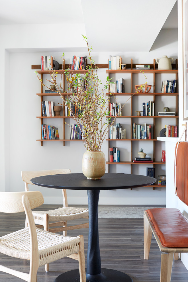 This is an example of a small contemporary dining room in Los Angeles.