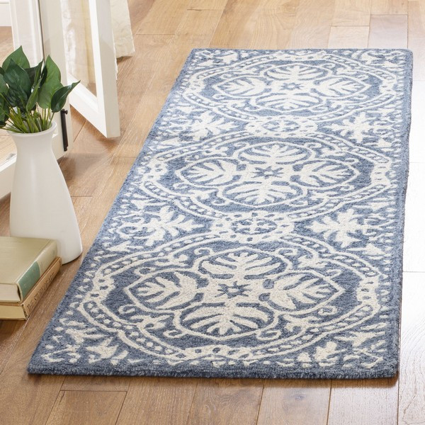 Safavieh Micro-Loop Mlp606M Geometric Rug, Blue/Ivory, 2'3"x7'0" Runner