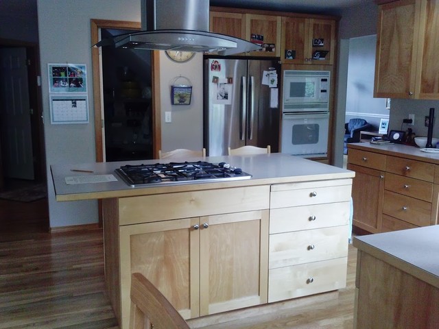 Transitional Kitchen Everett 