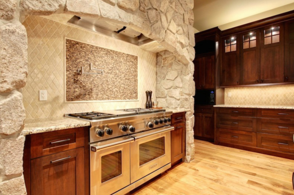 Kitchen - transitional kitchen idea in Calgary