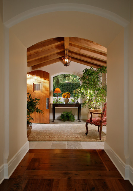 Interior Entry mediterranean-entry
