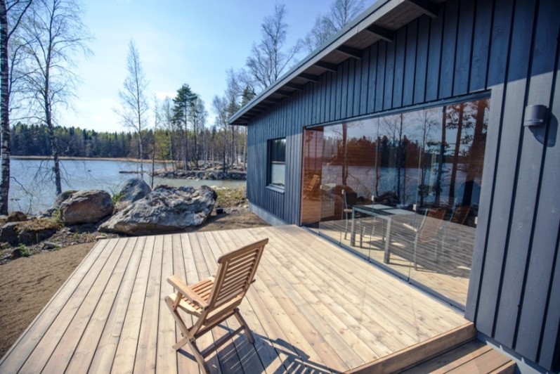 Терраса у воды