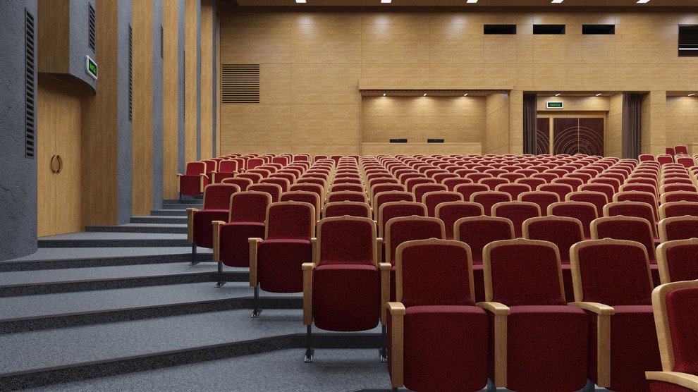 Зрительный зал в центре культуры