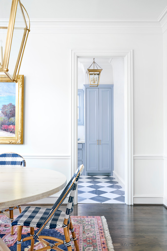Inspiration for a contemporary home design remodel in Dallas