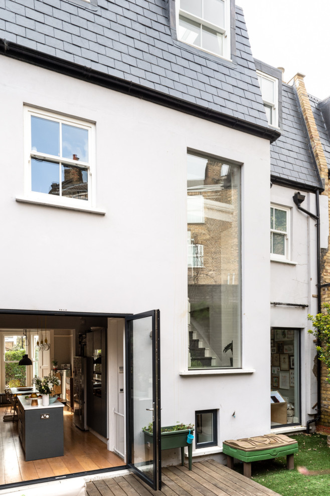 This is an example of a scandinavian exterior in London.
