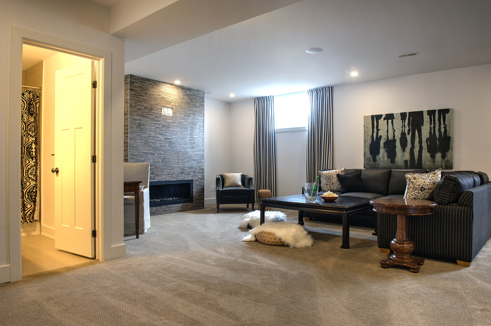 Transitional home design photo in Toronto