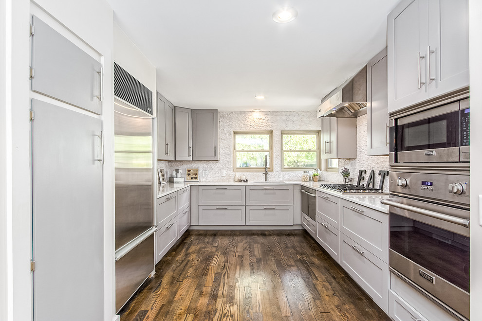 Example of a mid-sized transitional kitchen design in Columbus