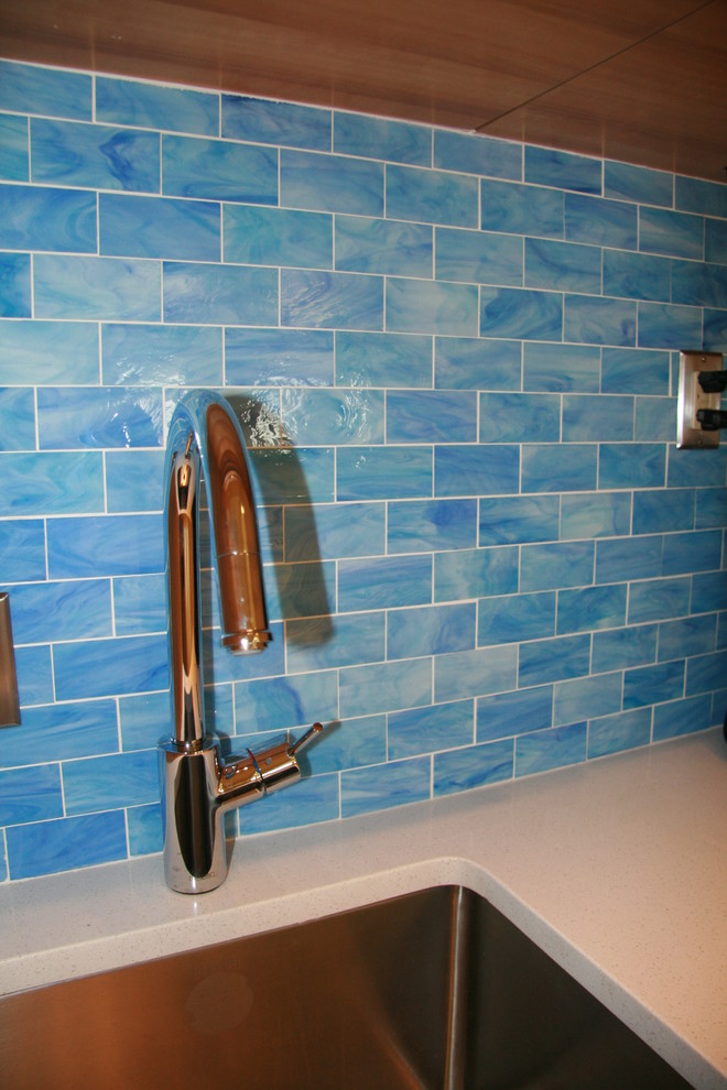 Transitional kitchen photo in DC Metro
