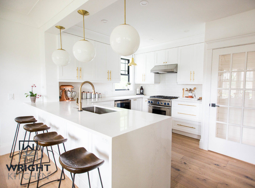 Inspiration for a transitional kitchen remodel in Toronto