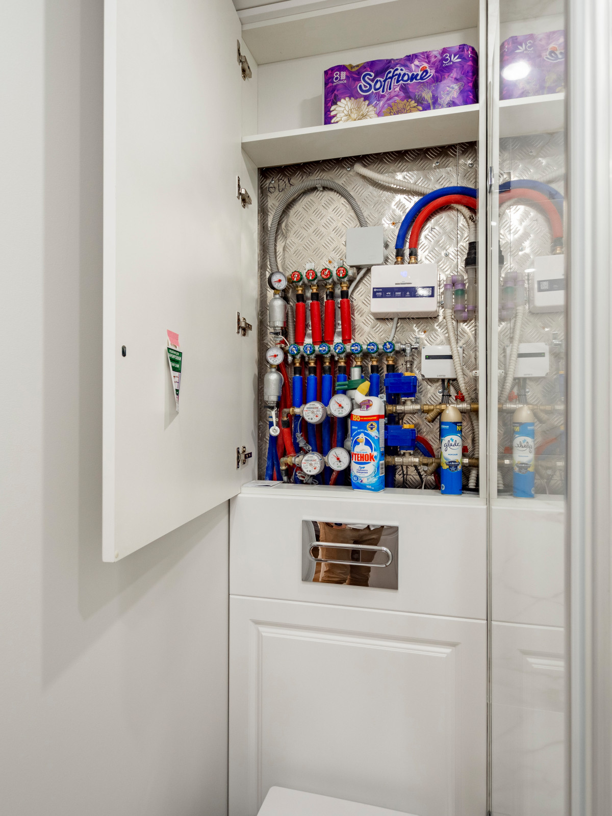 Меблировка санузла в неоклассическом стиле