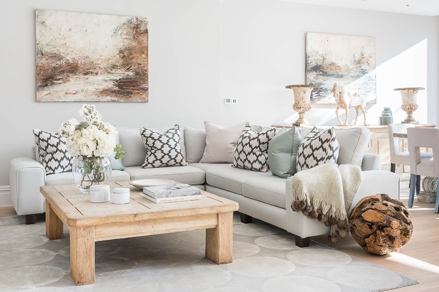 Stunning home in Putney. nyklassisk-vardagsrum