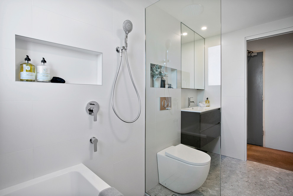 Design ideas for a contemporary bathroom in Sydney.