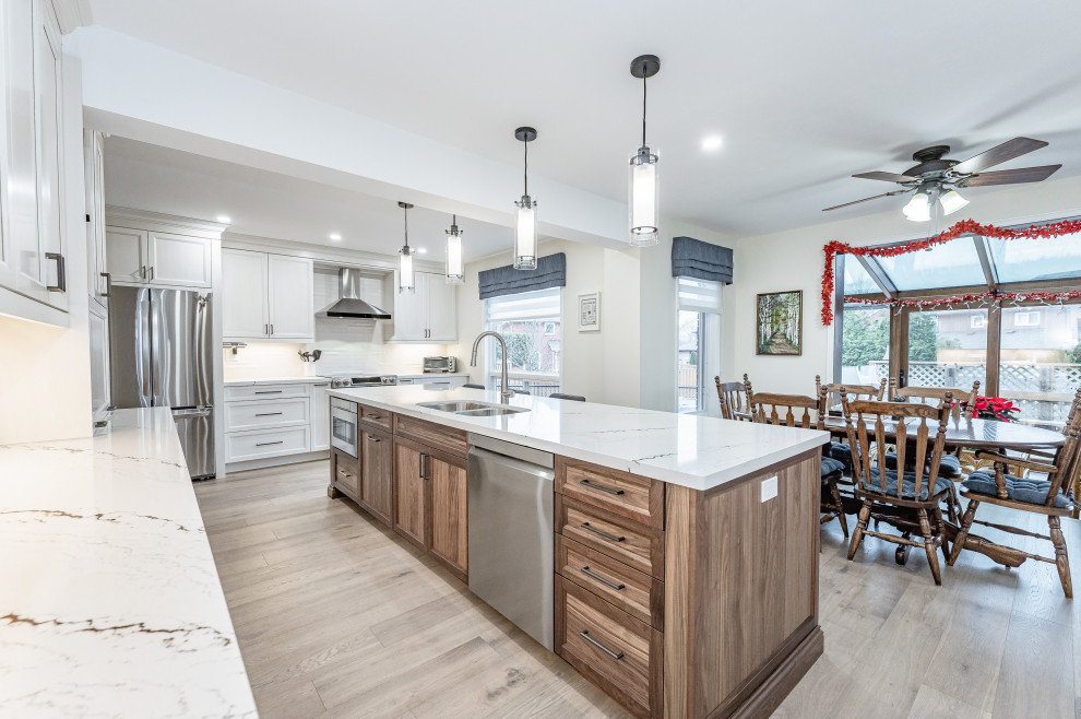 Kitchen - transitional kitchen idea
