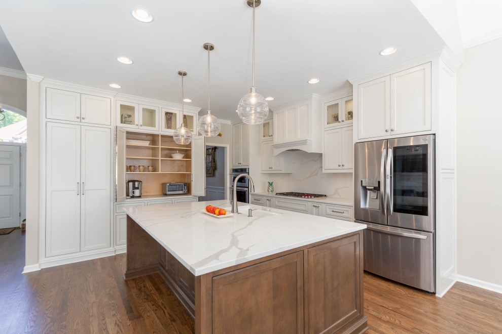 Example of a transitional kitchen design in Atlanta