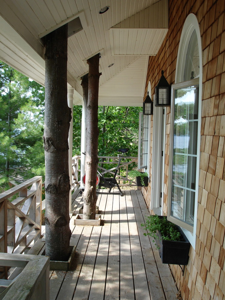 Photo of a traditional verandah in Toronto with decking.
