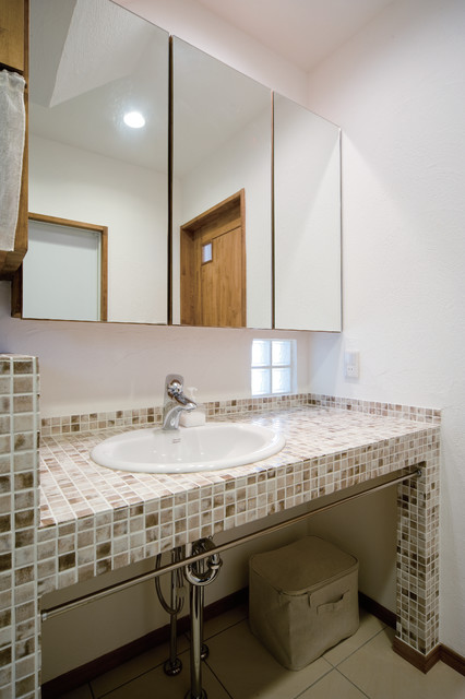 柿渋の家 scandinave-salle-de-bain