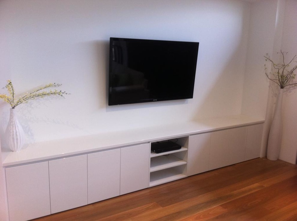 This is an example of a contemporary living room in Geelong.