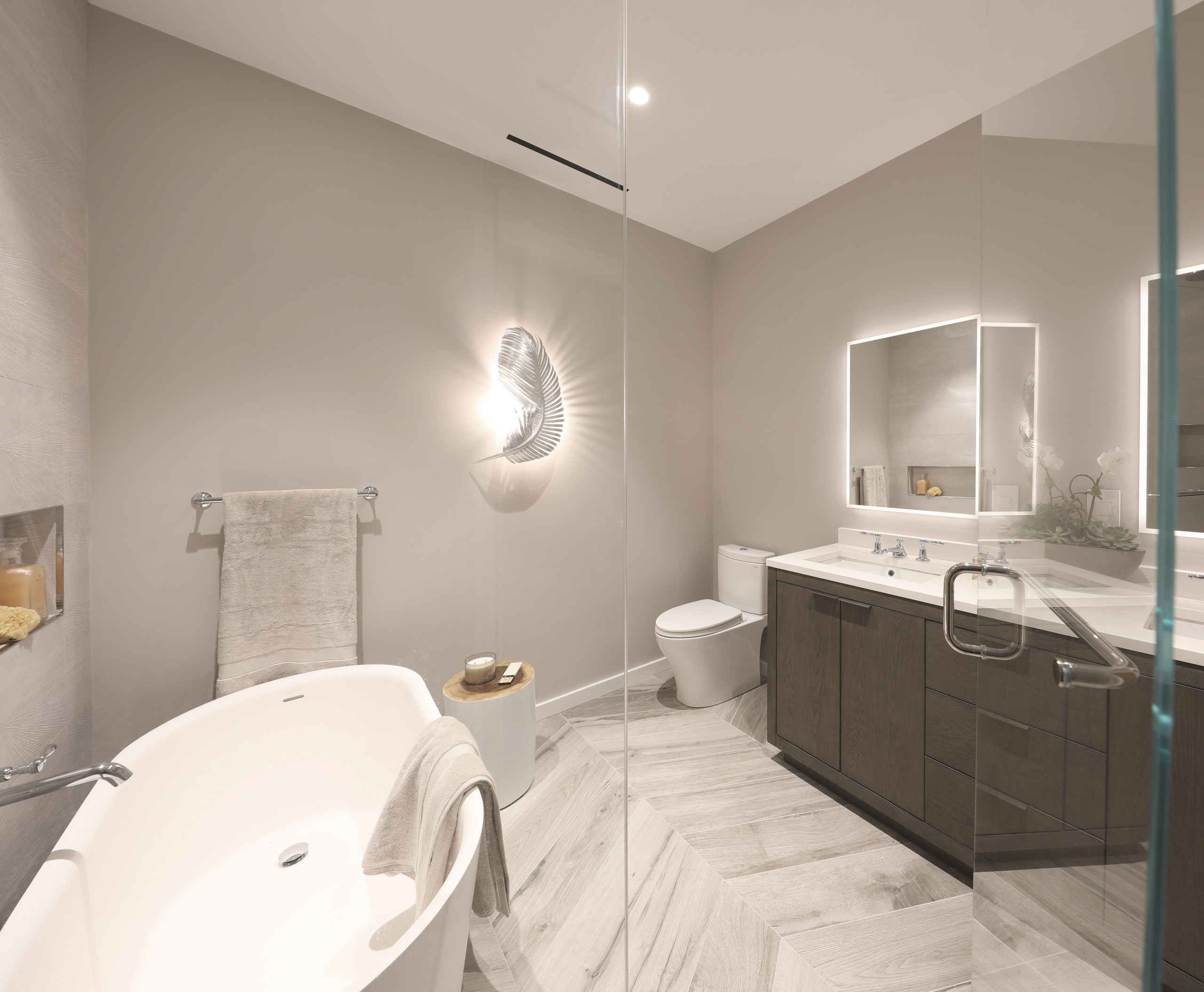 Bathroom Design Boston - White And Gray And Lovely Warm Grey It Is Boston Apartment Beautiful Bathrooms Bathroom Design : By jacqueline cain · 12/7/2018, 2:07 p.m.