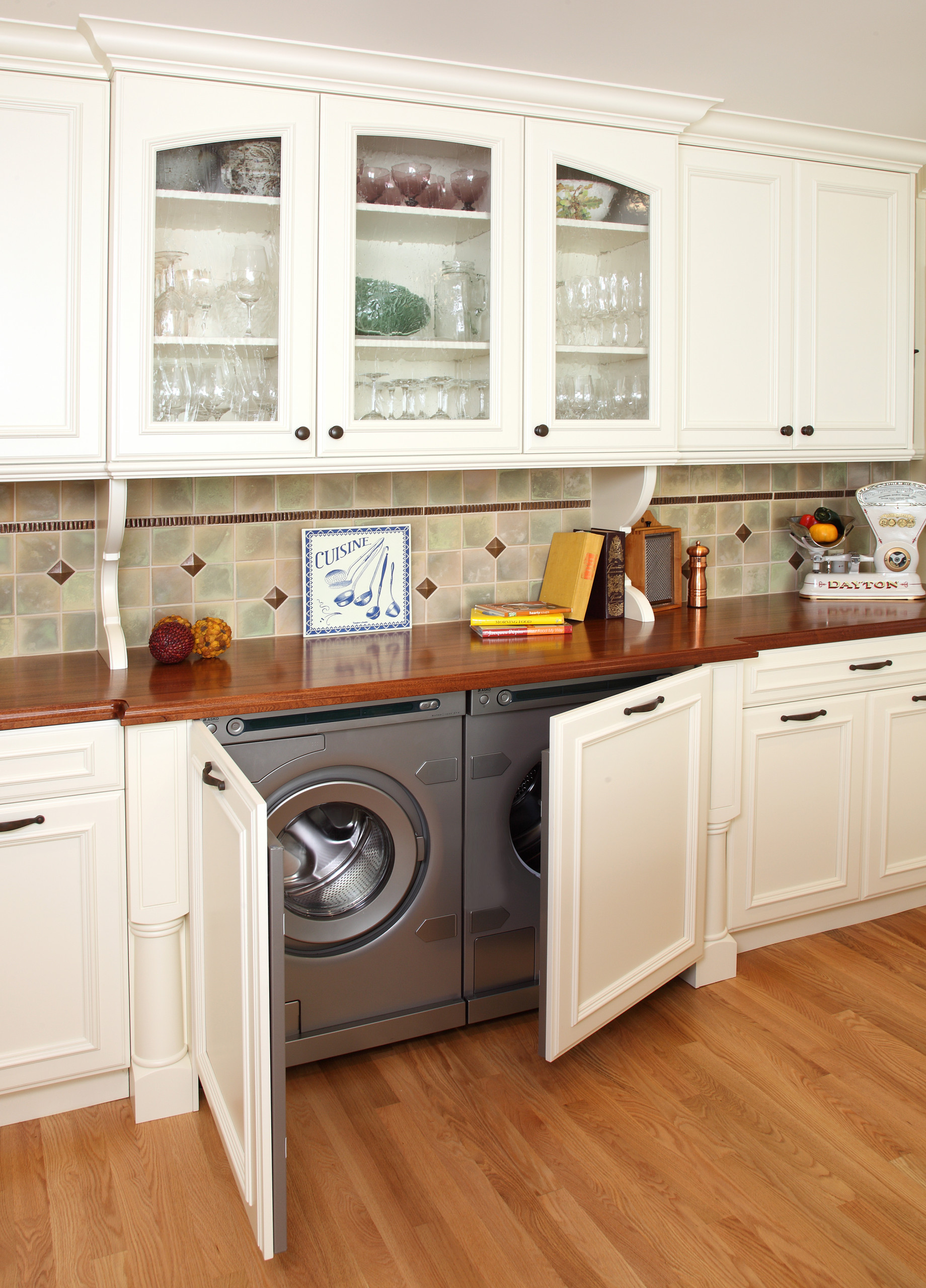 Los Ranchitos Road Kitchen