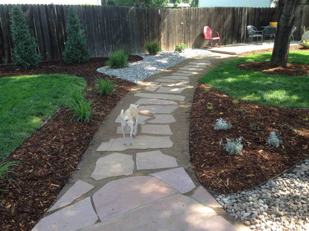 Inspiration for a contemporary landscaping in Denver.