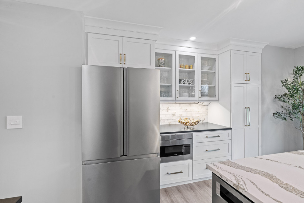 Example of a transitional kitchen design in Boston