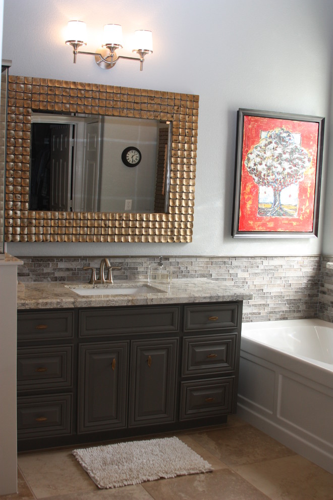 Inspiration for a transitional home design remodel in Houston