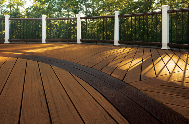 The Chantilly traditional-deck