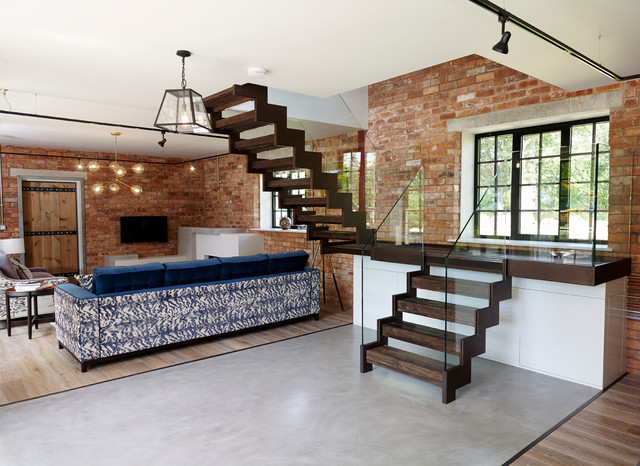 Diesel House industrial-hall
