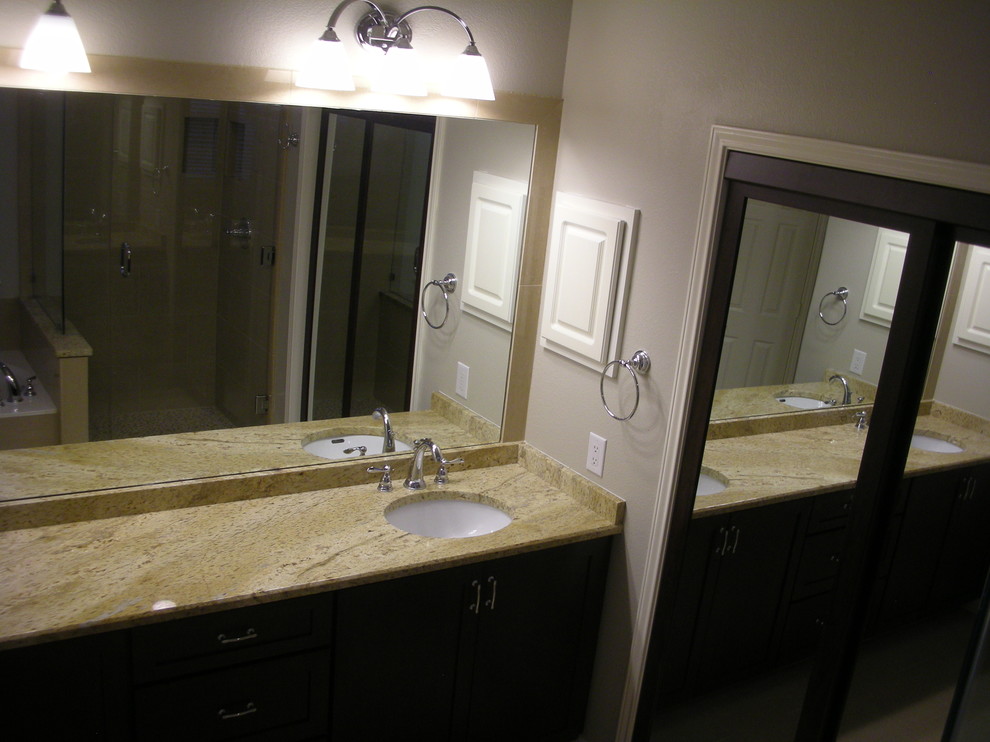 Home design - transitional home design idea in Austin